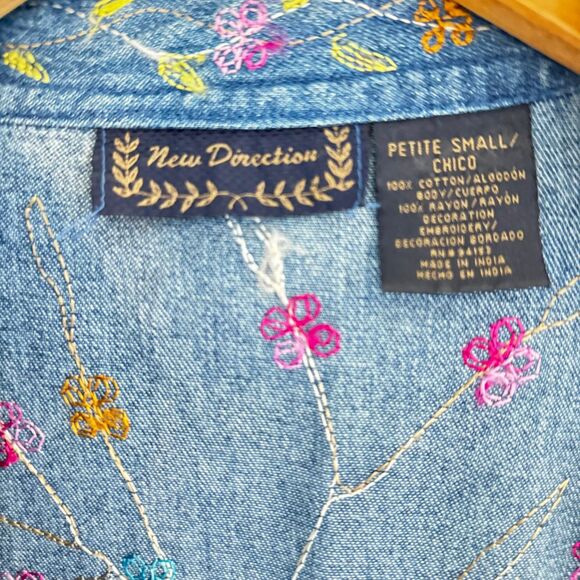 Vintage Floral Embroidered Light Denim Jacket Size Small Festival Boho Western - Picture 7 of 8